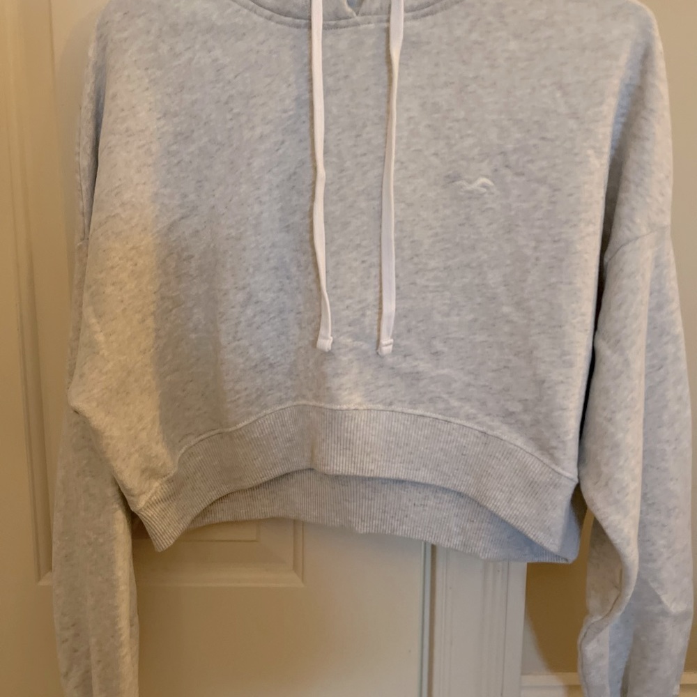 Great Hollister hoodie.